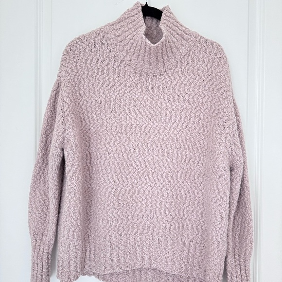 Cynthia Rowley Sweaters - 🩷CYNTHIA ROWLEY Women's Cozy Knit Sweater - Light Pink